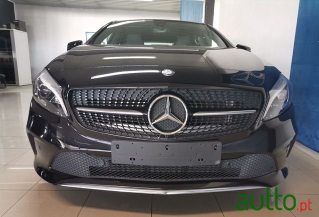 2017' Mercedes-Benz A-180 photo #5