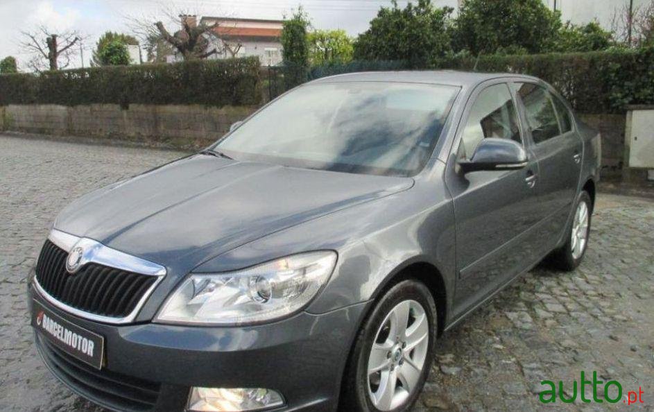 2011' Skoda Octavia photo #2