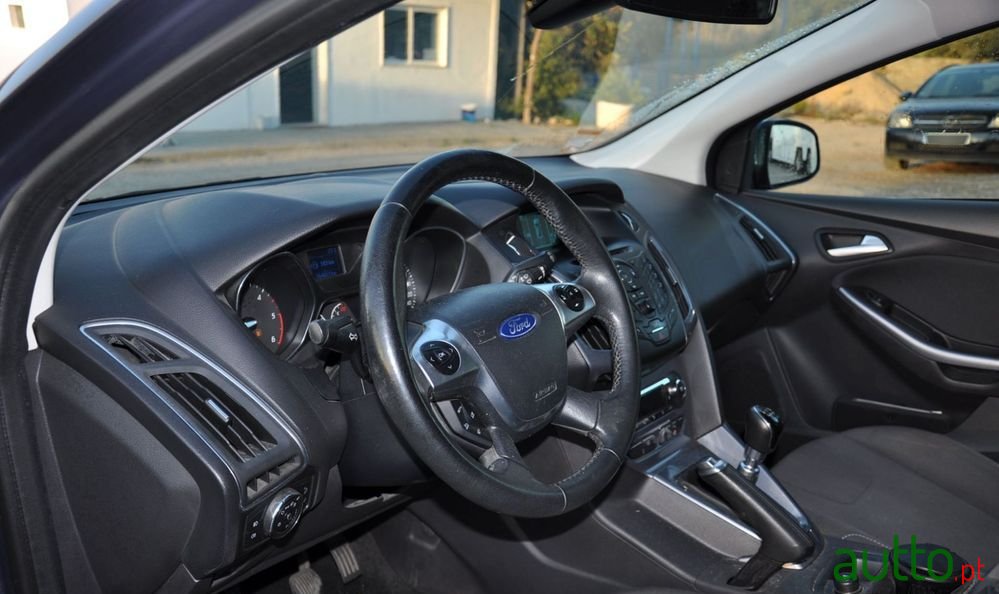 2014' Ford Focus photo #4