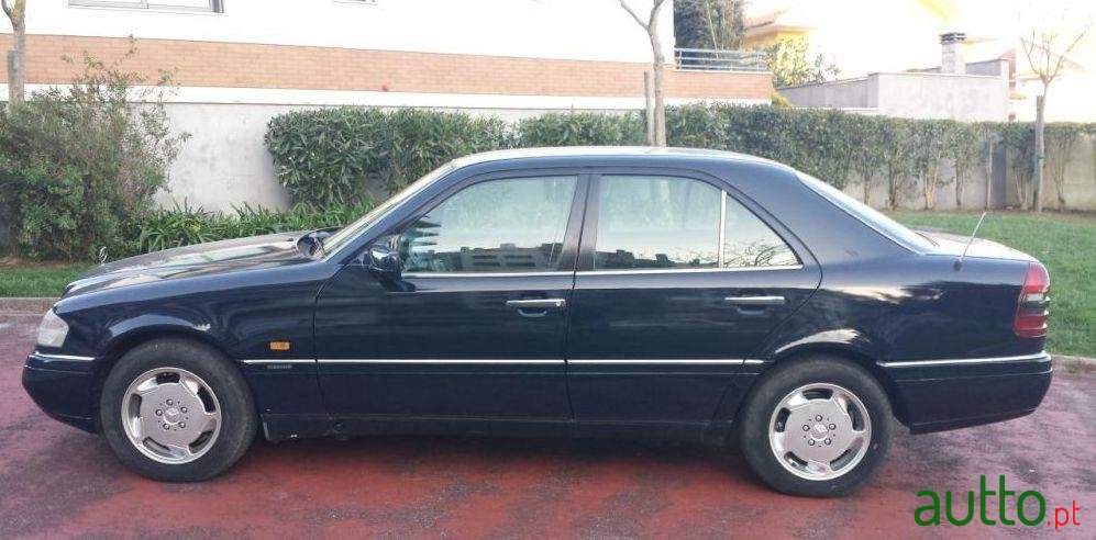 1994' Mercedes-Benz C-220 D Elegance photo #1