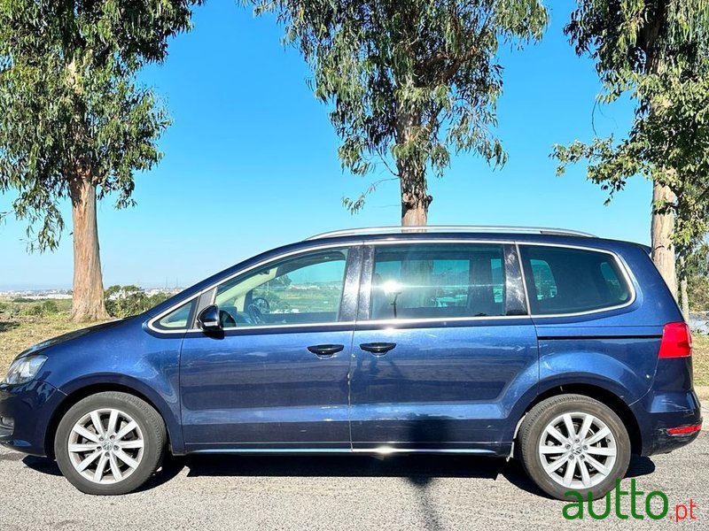 2012' Volkswagen Sharan photo #1