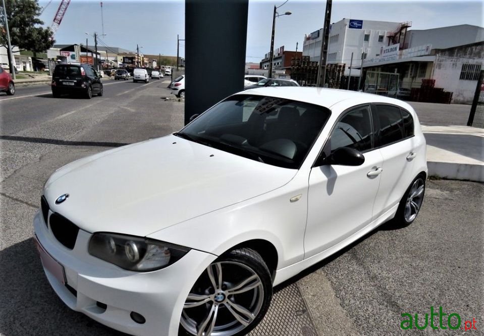 2009' BMW 118 photo #2