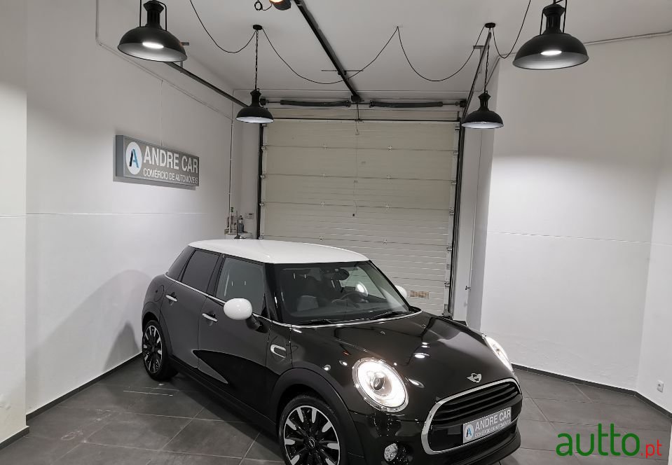 2017' MINI Cooper photo #2