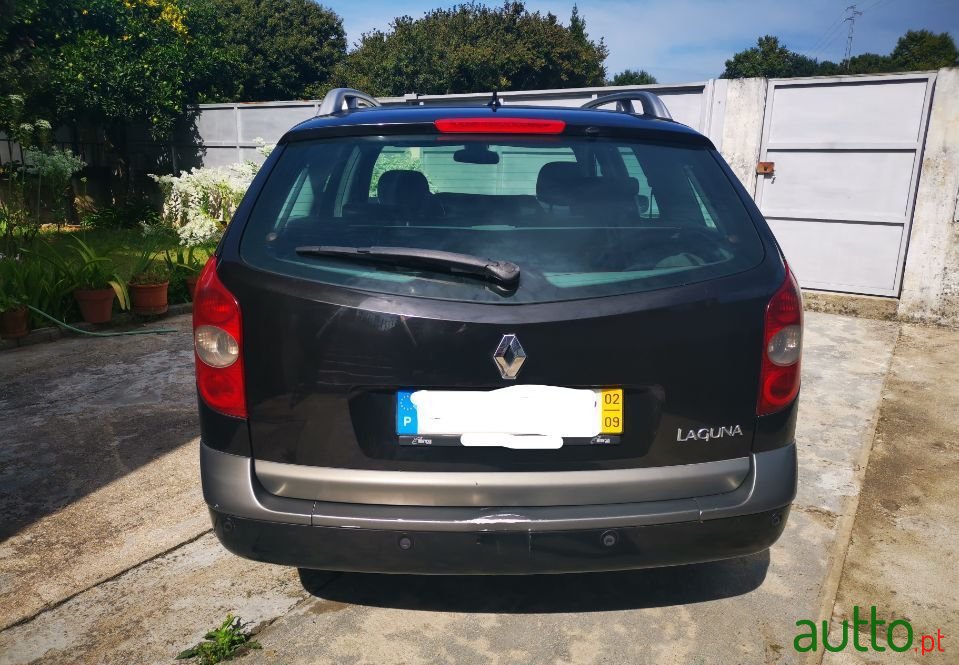 2002' Renault Laguna Break photo #4