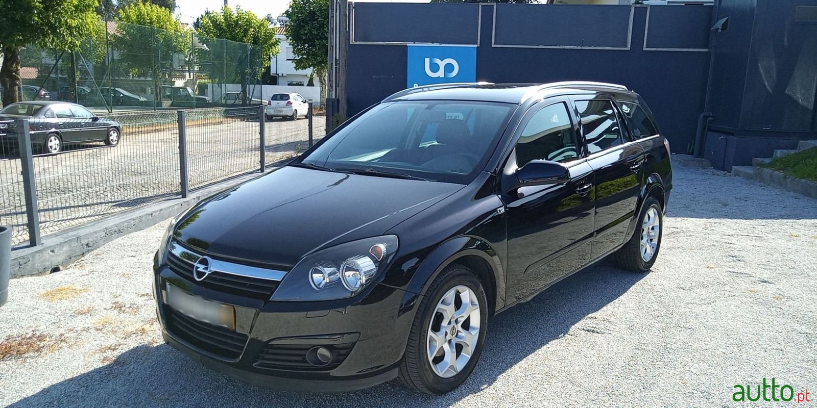 2006' Opel Astra Caravan photo #3