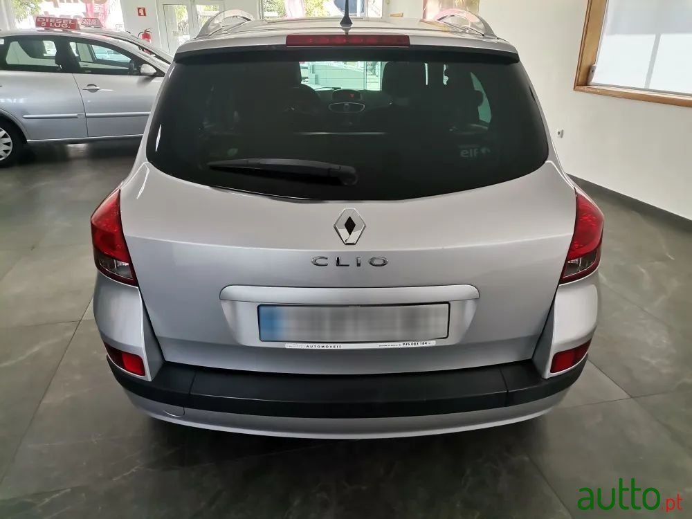 2008' Renault Clio Break photo #6