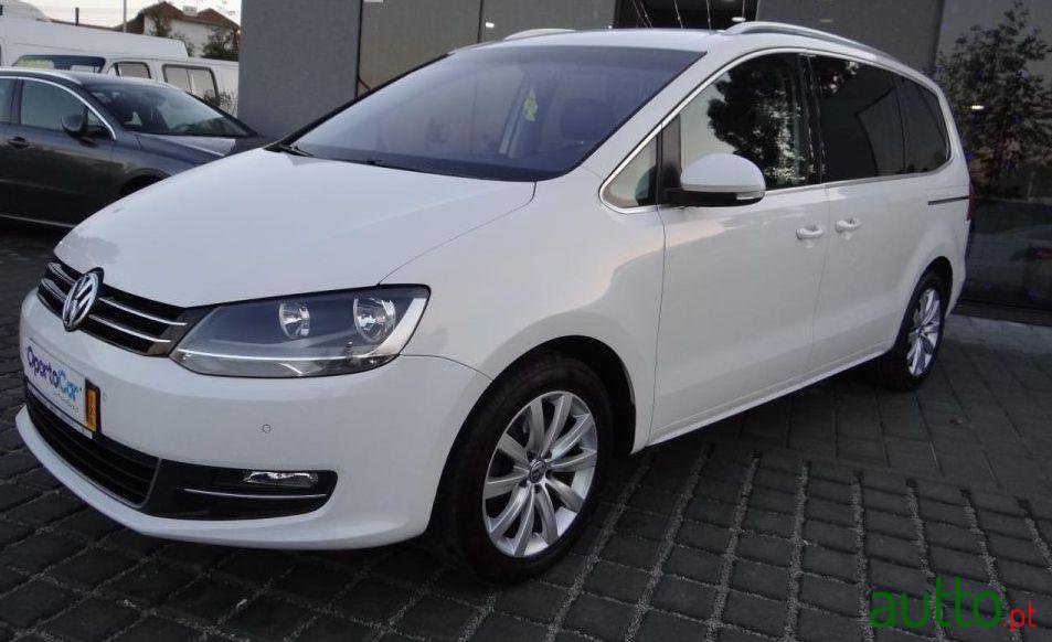 2013' Volkswagen Sharan 2.0 Tdi Highline photo #1
