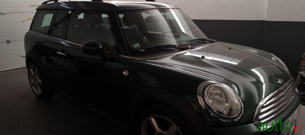 2011' MINI Clubman Cooper D photo #2