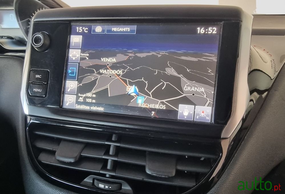 2016' Peugeot 208 1.6 Bluehdi Style photo #6