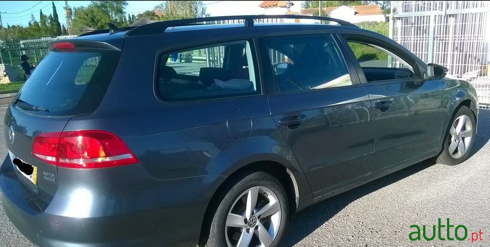 2012' Volkswagen Passat Variant photo #4