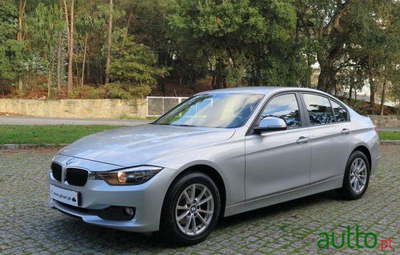 2012' BMW 316 D photo #1