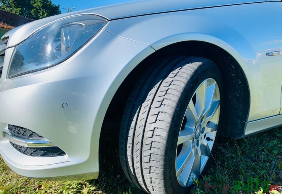 2012' Mercedes-Benz C-220 photo #5