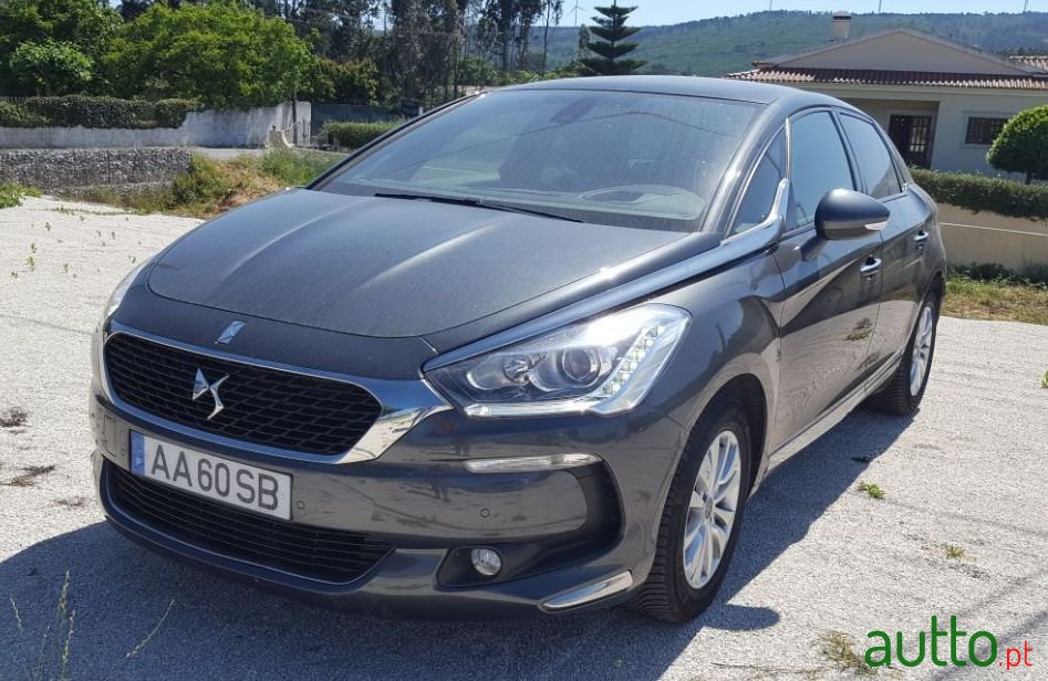 2015' DS Automobiles Ds5 Executive photo #2