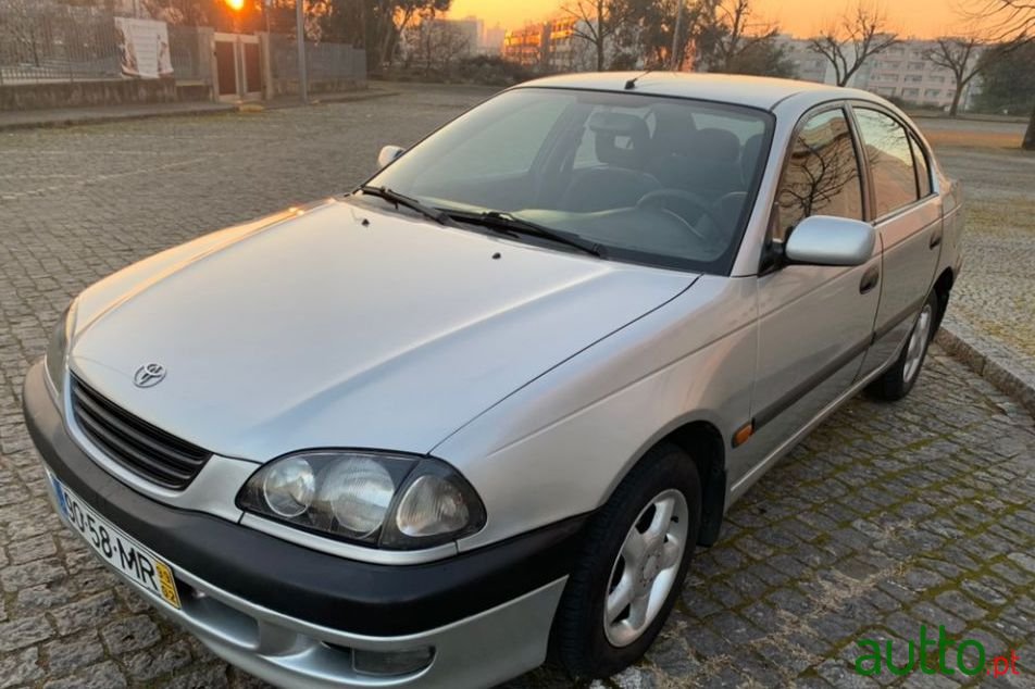 1999' Toyota Avensis 2.0 D photo #6
