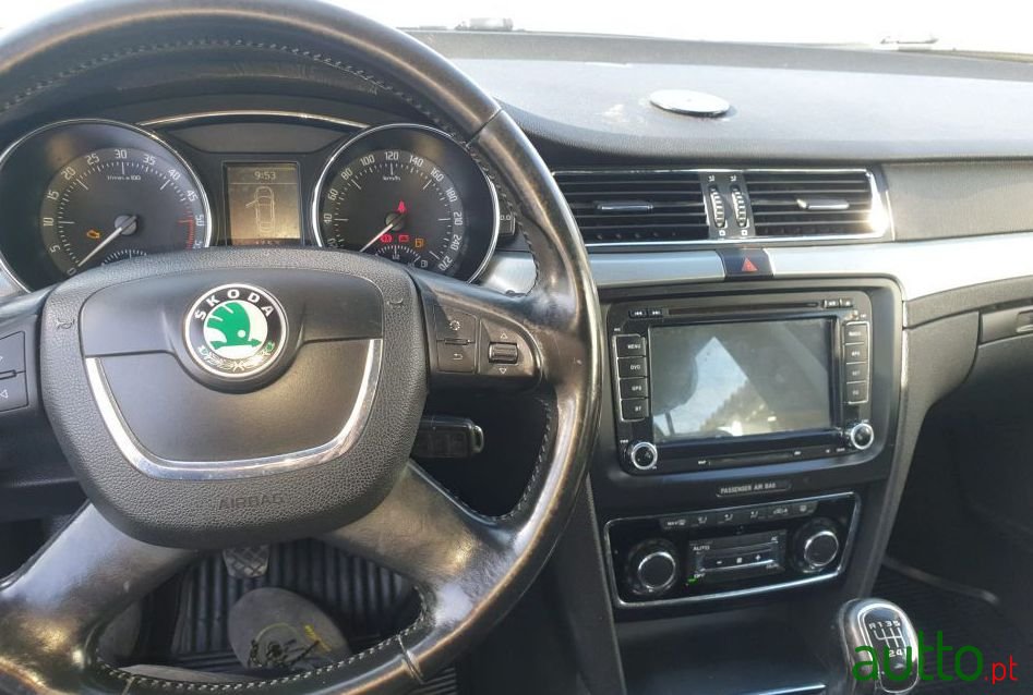 2008' Skoda Superb photo #2