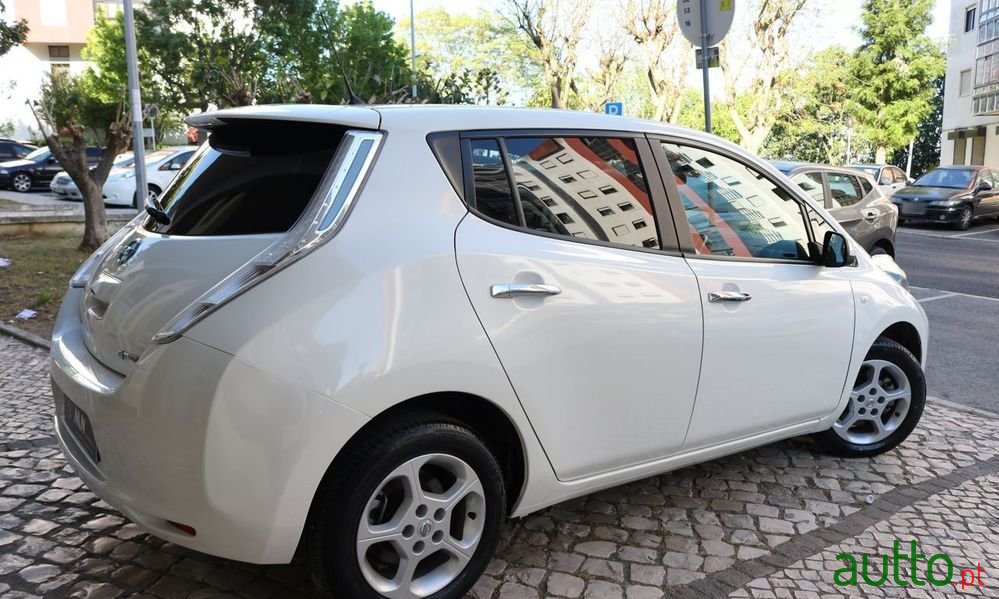 2017' Nissan Leaf Tekna 30 Kwh photo #2