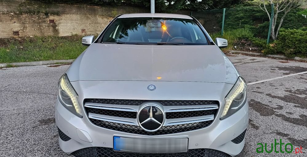 2015' Mercedes-Benz Classe A photo #6