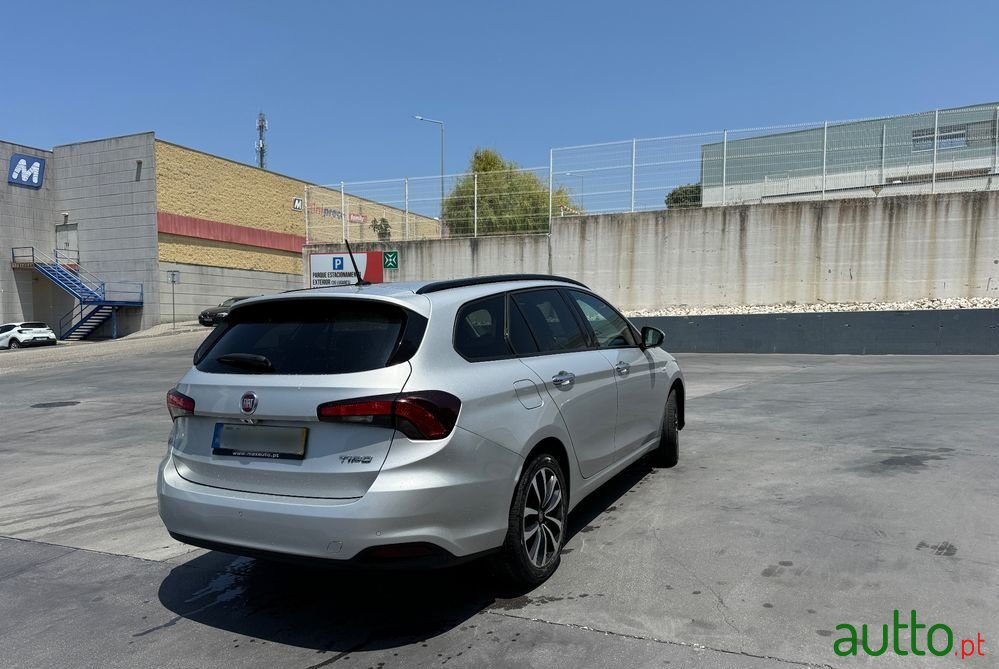 2019' Fiat Tipo Station Wagon photo #4