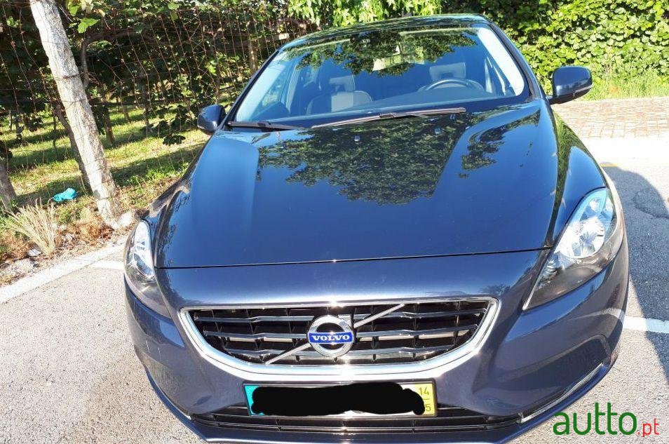 2014' Volvo V40 photo #3