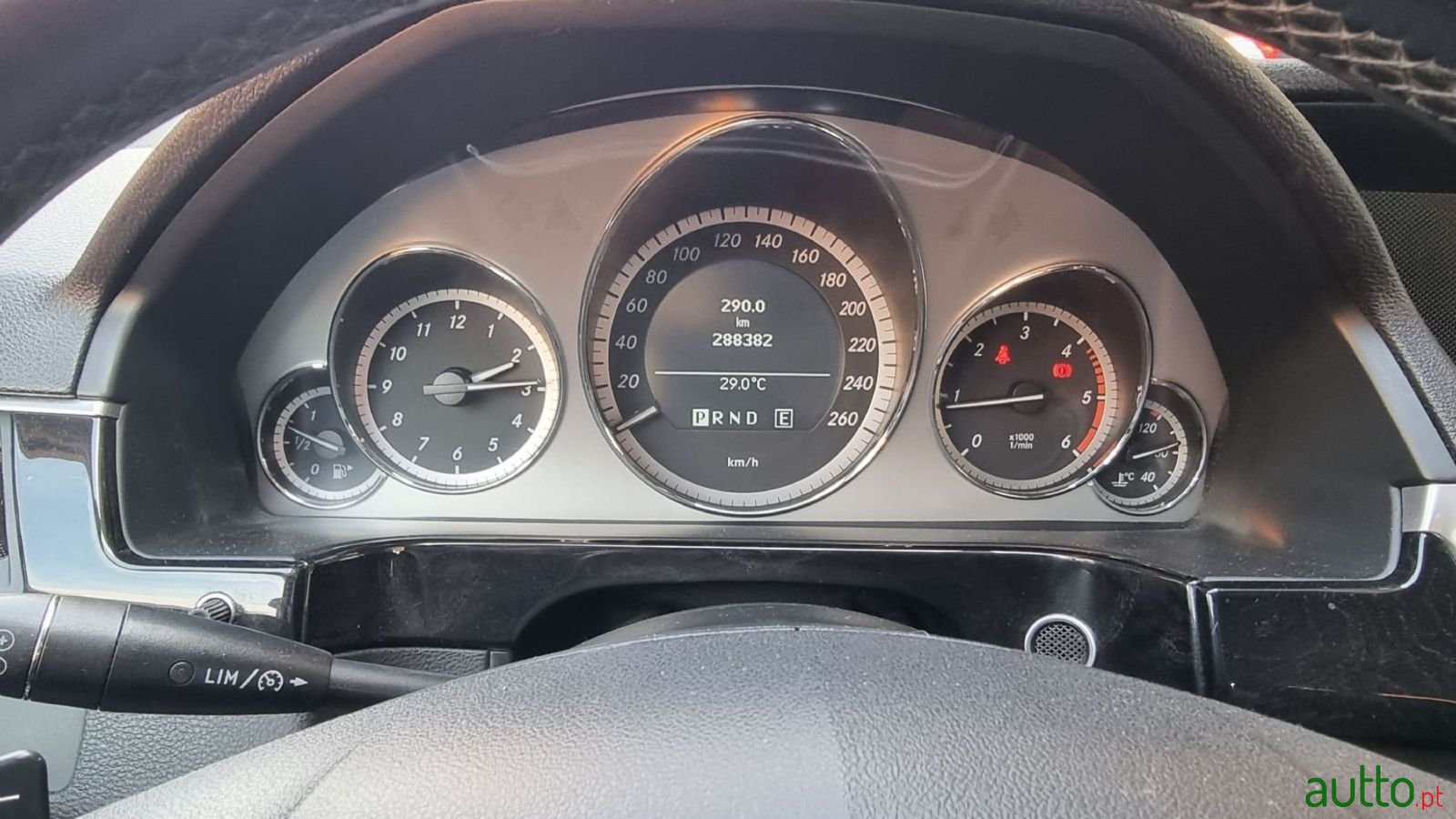 2010' Mercedes-Benz E-250 photo #2