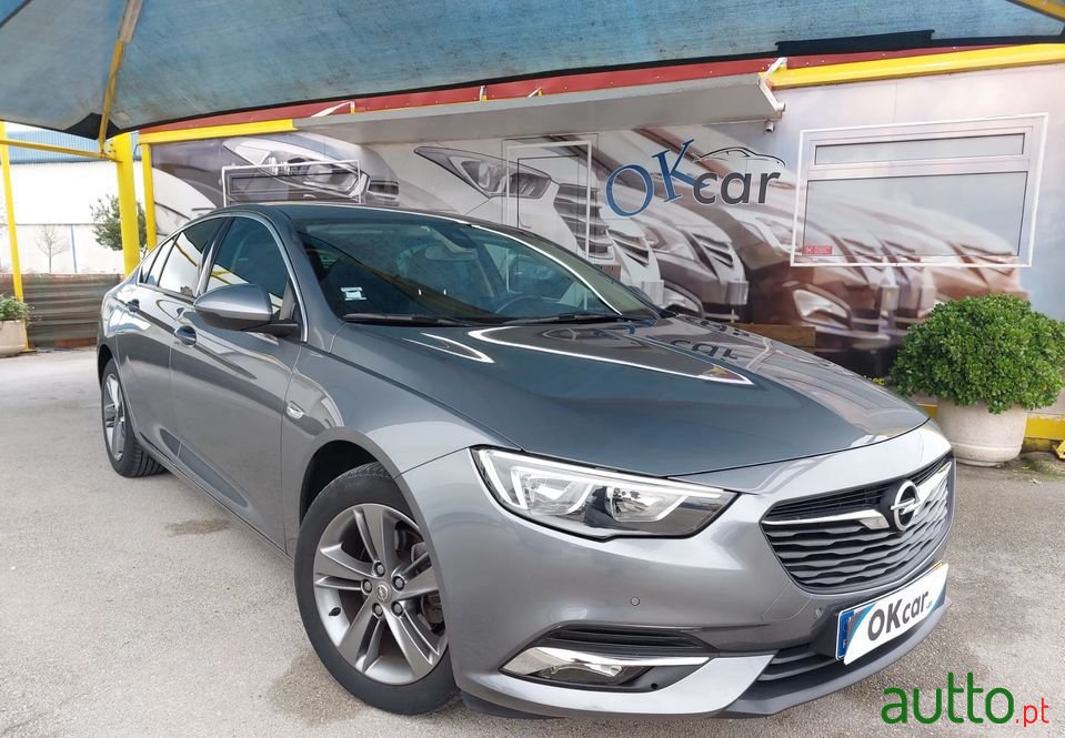 2018' Opel Insignia Grand Sport photo #1