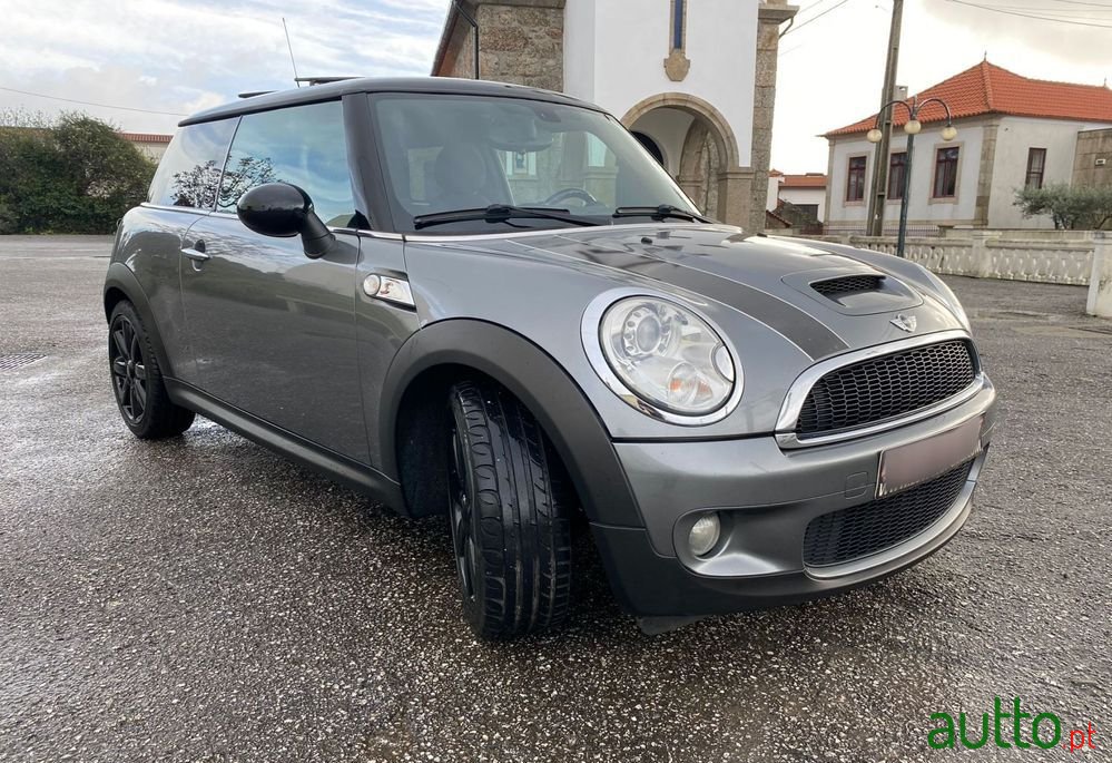 2010' MINI Cooper S photo #2