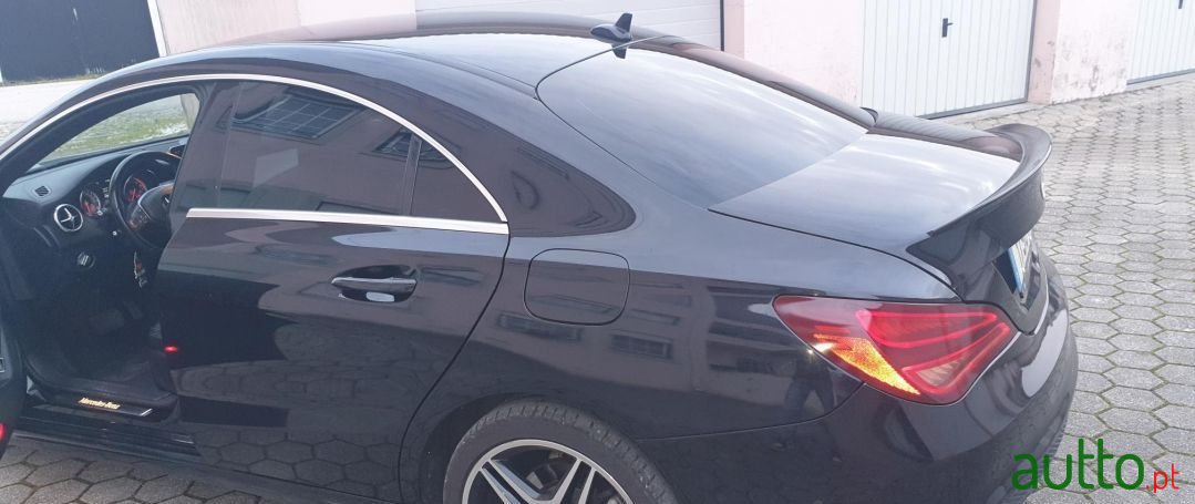 2013' Mercedes-Benz Cla-220 photo #4