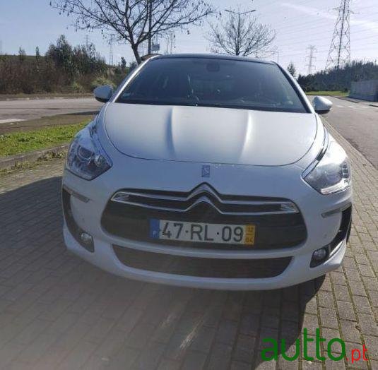 2012' DS Automobiles Ds5 Sochic Hybrid4 photo #3