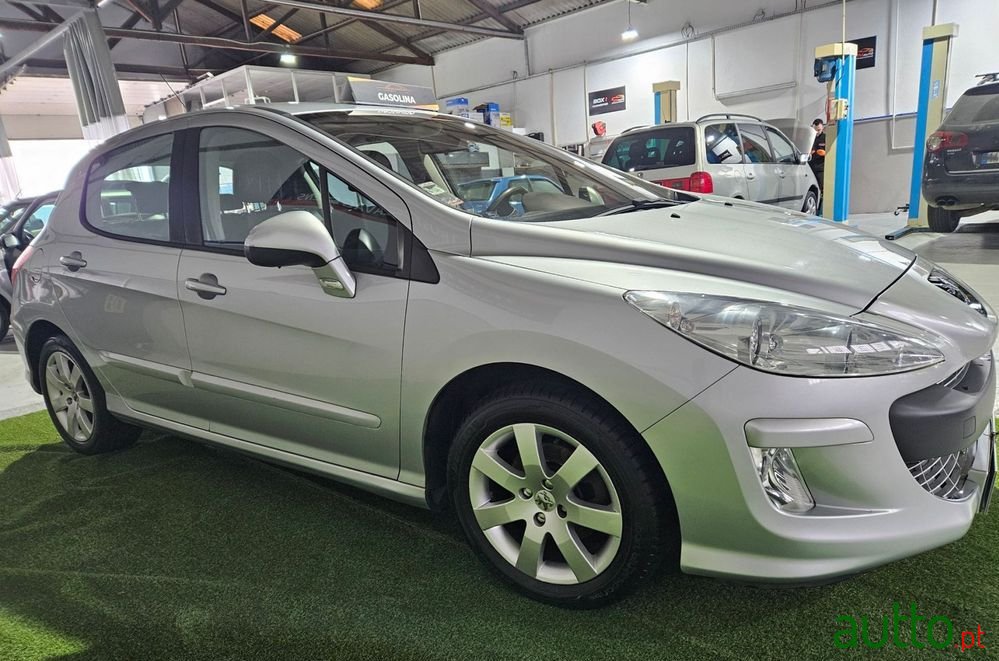 2008' Peugeot 308 photo #4