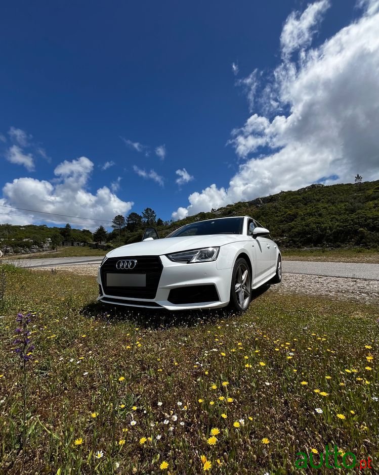 2018' Audi A4 Avant photo #1