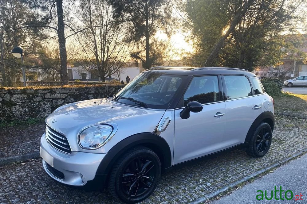 2014' MINI Countryman Cooper D photo #1