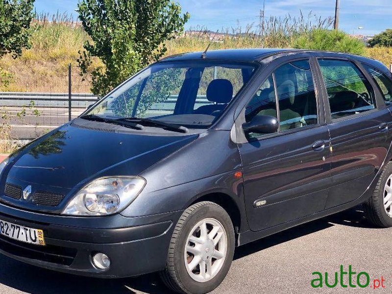 2002' Renault Scenic photo #1