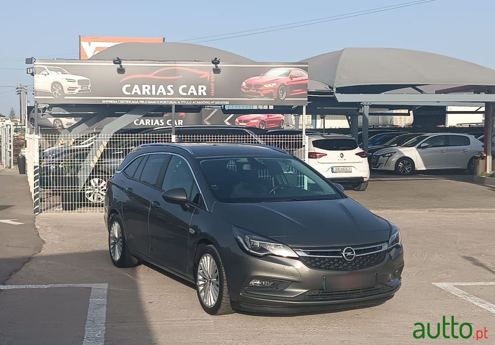 2018' Opel Astra Sports Tourer photo #2