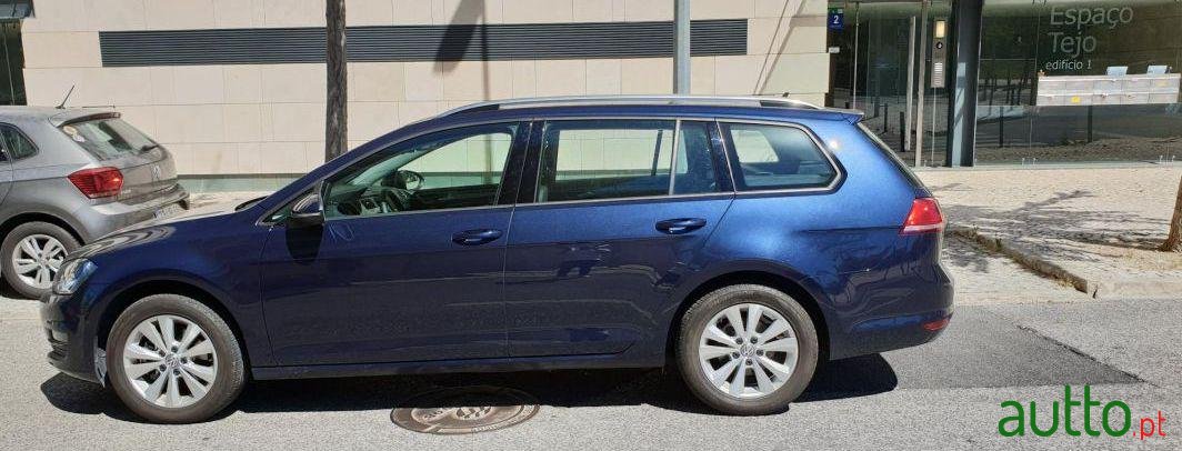 2016' Volkswagen Golf Variant photo #2