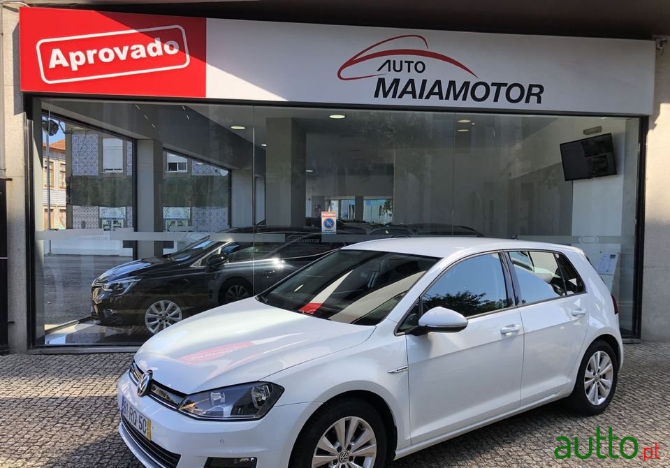 2016' Volkswagen Golf photo #1