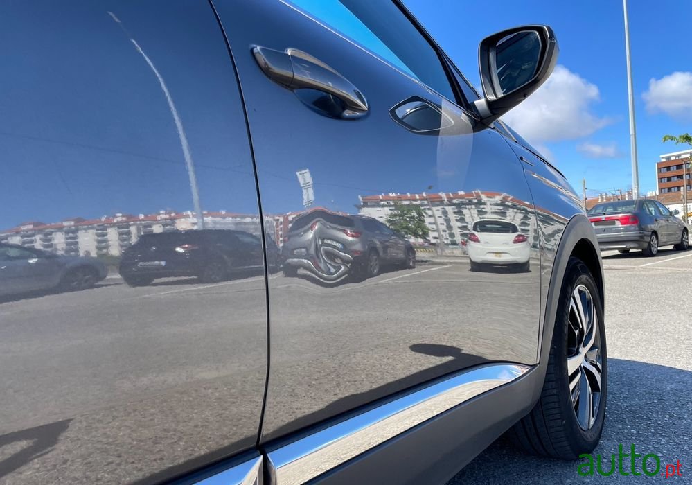 2019' Peugeot 3008 photo #5