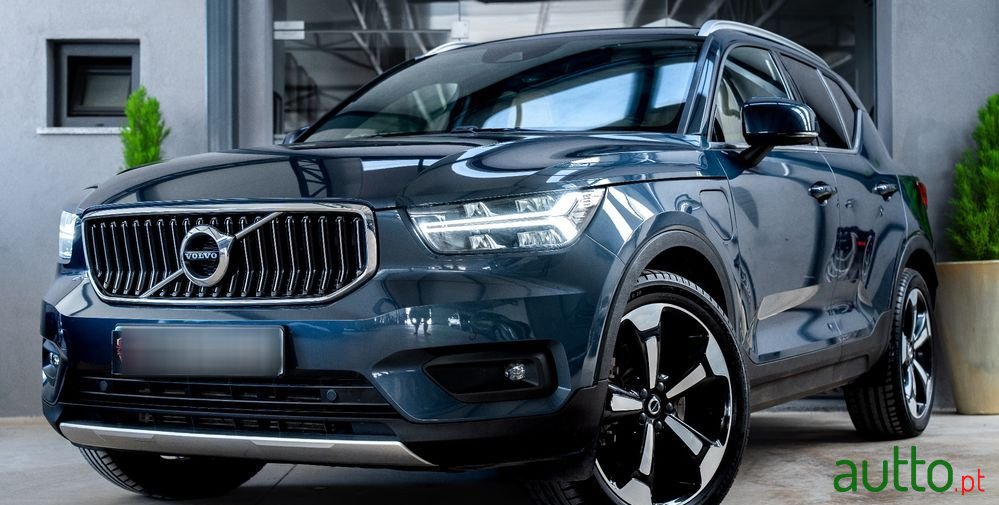 2020' Volvo Xc 40 photo #2