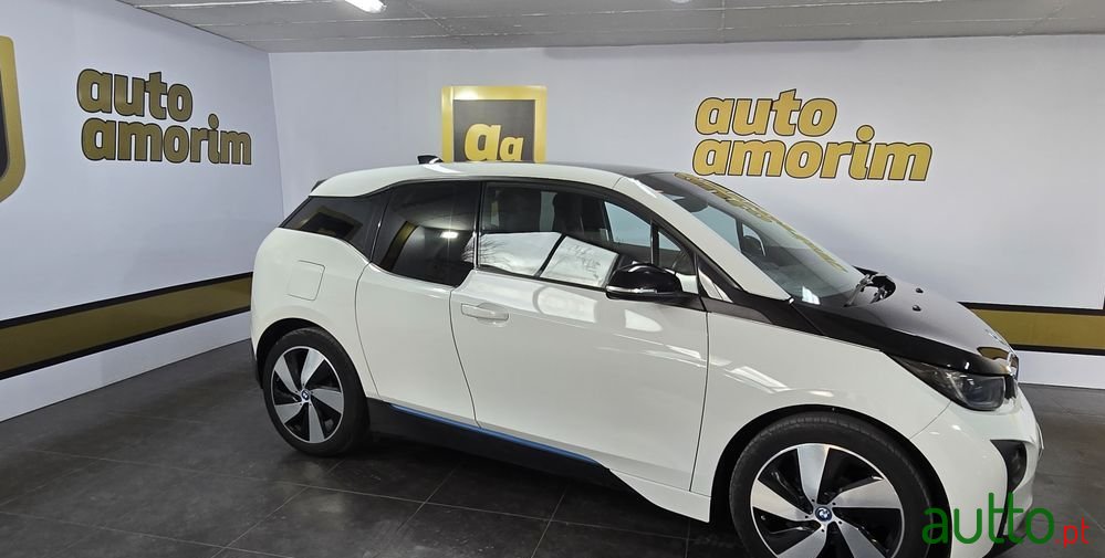 2016' BMW Série I (94 Ah) photo #2