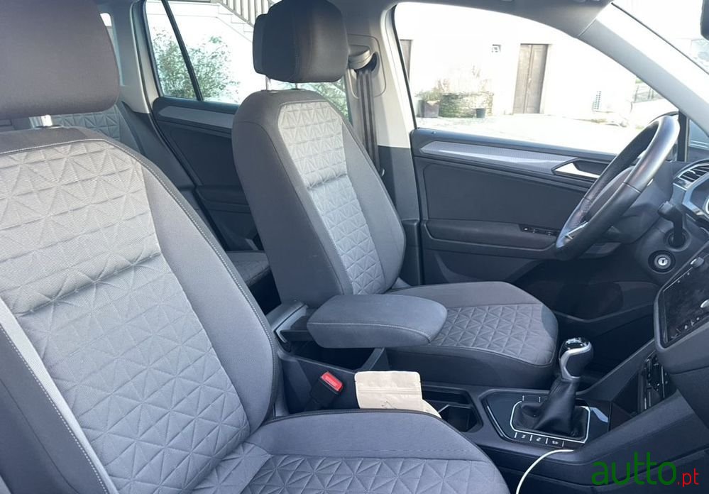 2022' Volkswagen Tiguan 1.5 Tsi Life photo #2