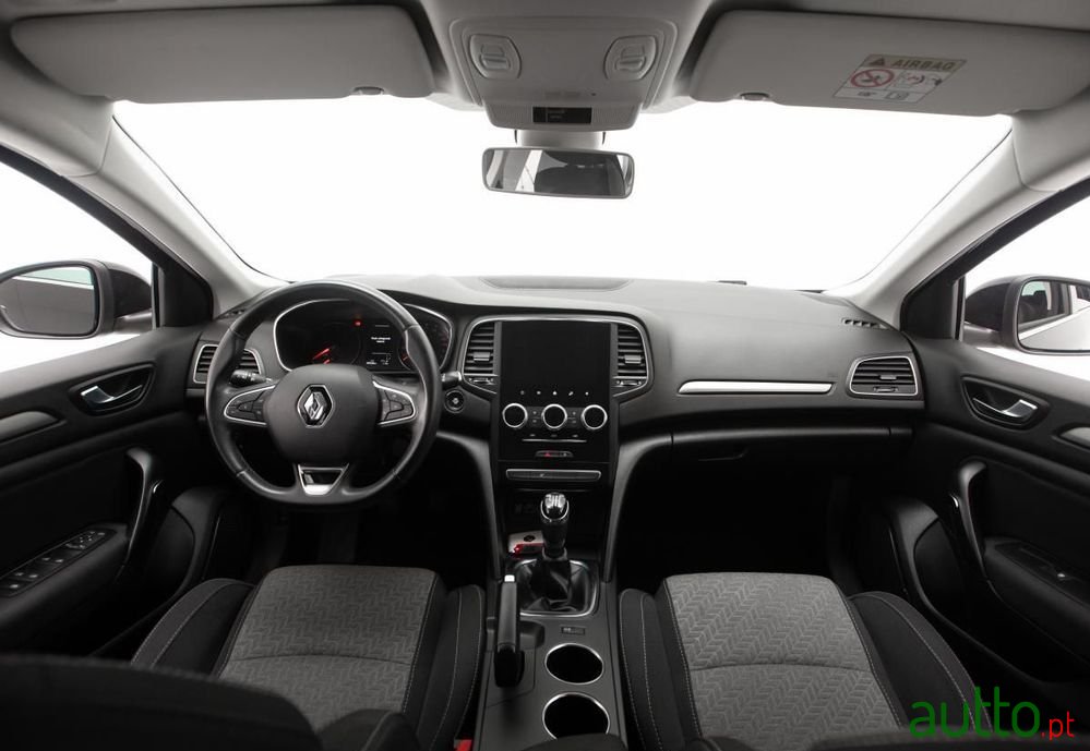 2021' Renault Megane photo #6