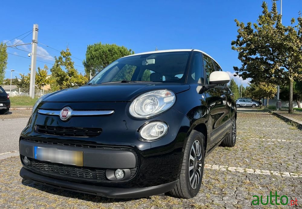 2016' Fiat 500L photo #2