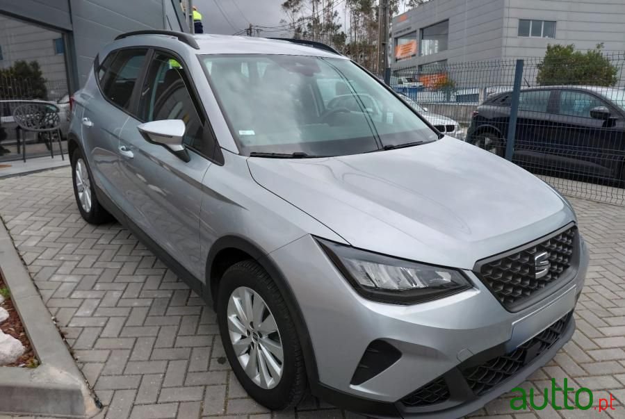 2024' SEAT Arona 1.0 Tsi Style Dsg photo #4