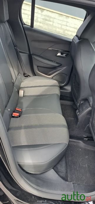 2020' Peugeot 208 photo #6