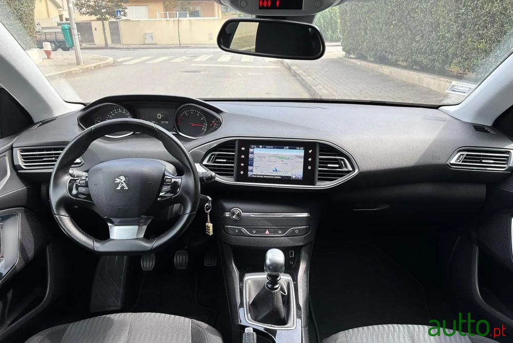 2016' Peugeot 308 photo #4