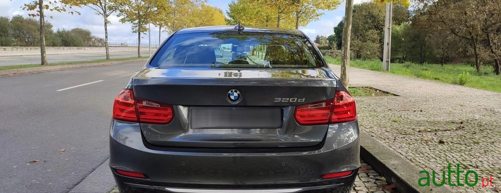 2014' BMW 320 D Auto Line Modern photo #4