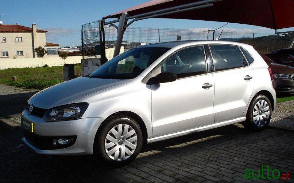 2013' Volkswagen Polo 1.2 Tdi Trendline Ac photo #1