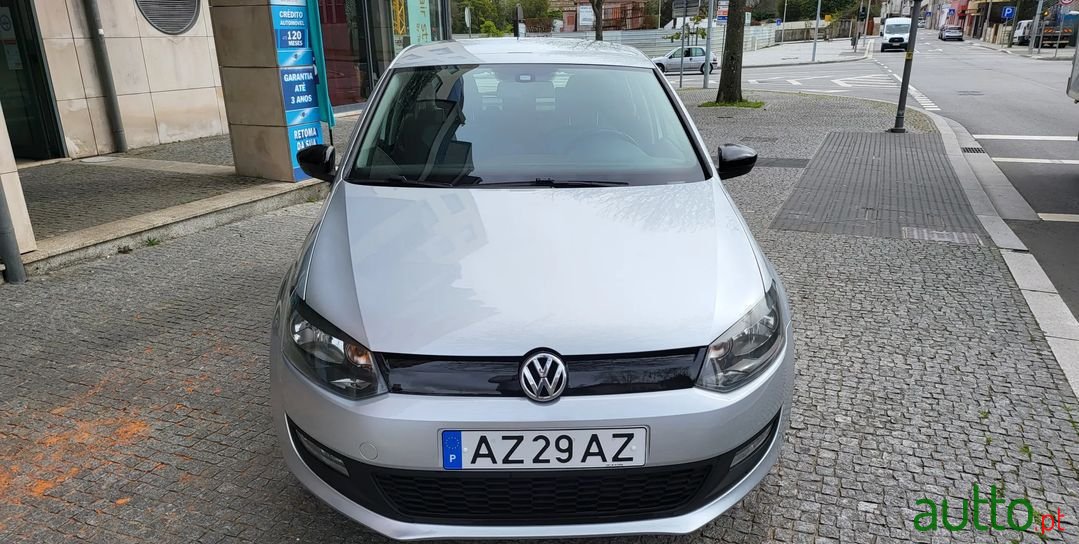 2010' Volkswagen Polo photo #6