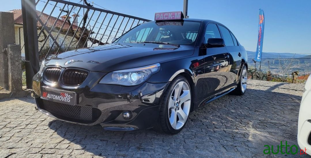 2009' BMW 525 photo #2