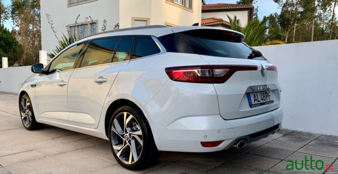 2017' Renault Megane Sport Tourer photo #4