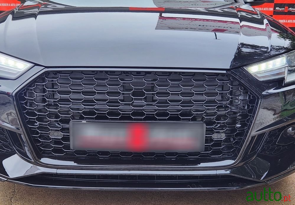 2018' Audi A4 Avant photo #3